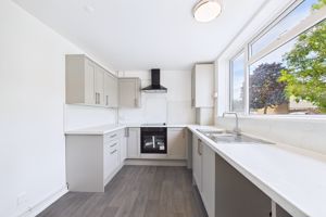 Kitchen - click for photo gallery
